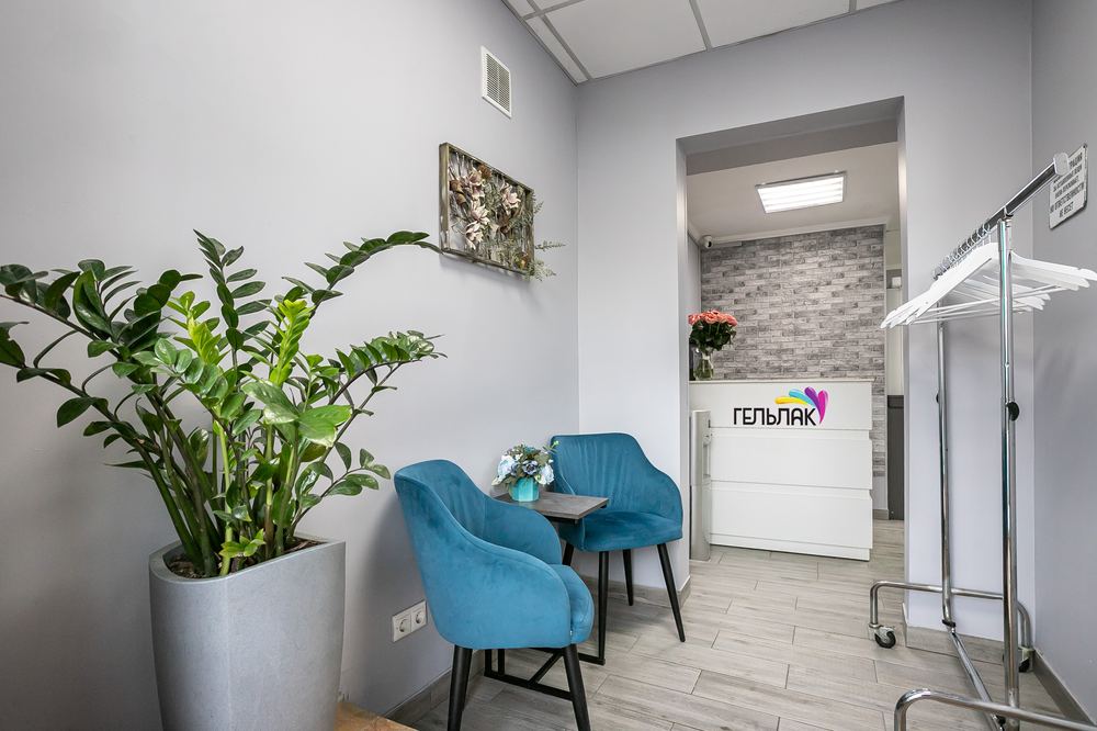 Интерьер салона ГЕЛЬЛАК у м. Филёвский парк